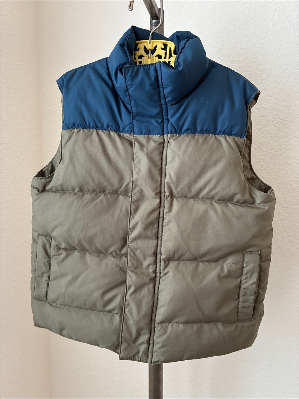 J. Crew Crewcuts Kids sz 3 Puffer Vest Navy Olive Utility Fall Autumn